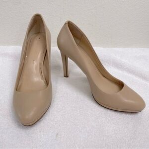 Banana Republic Nude Leather Almond Toe Platform Pump 4" Heel Size 7 Classic